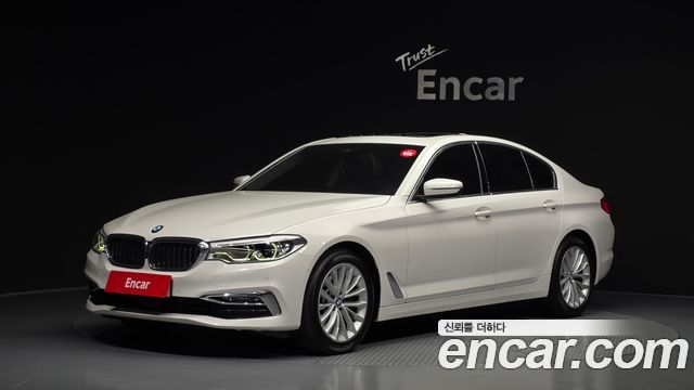 BMW 5-Series G30 530i Luxury Plus - фото 0