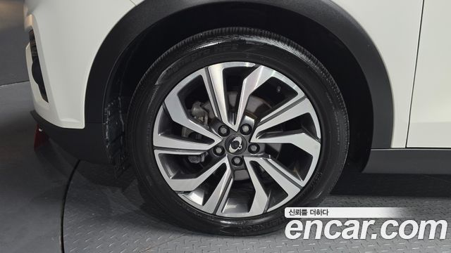 SsangYong Tivoli Gasoline 1.5 2WD V3 - фото 3