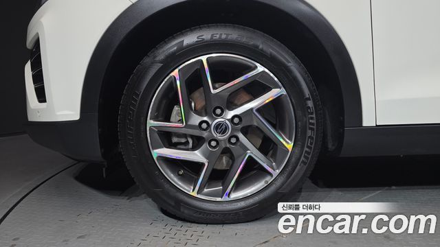 SsangYong Tivoli Gasoline 1.5 2WD V3 - фото 4