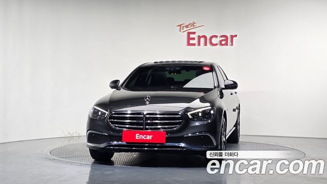 Mercedes-Benz E-Class W213 E300e 4MATIC Exclusive - фото 2