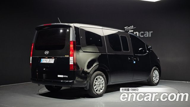 Hyundai Staria Cargo 5-Seater Modern - фото 1