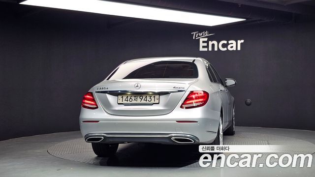 Mercedes-Benz E-Class W213 E220d 4MATIC Exclusive - фото 3