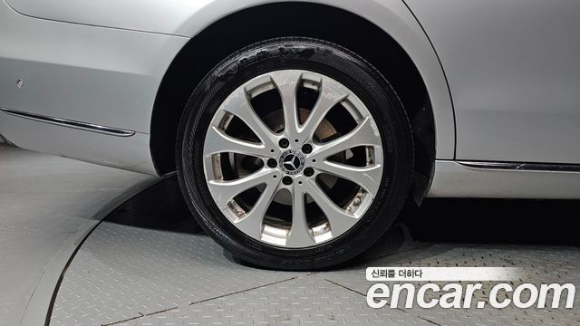 Mercedes-Benz E-Class W213 E220d 4MATIC Exclusive - фото 4