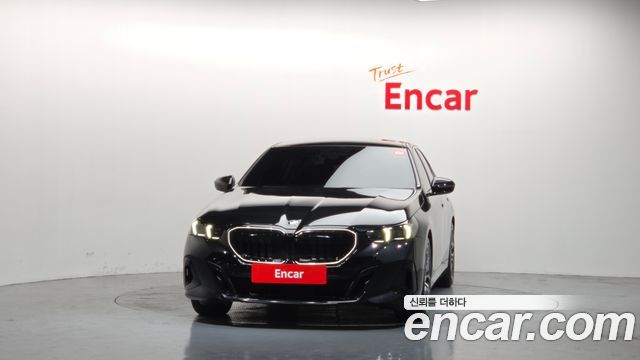 BMW 5-Series G60 520i Special Edition - фото 2
