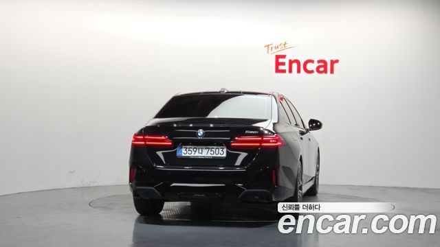 BMW 5-Series G60 520i Special Edition - фото 3