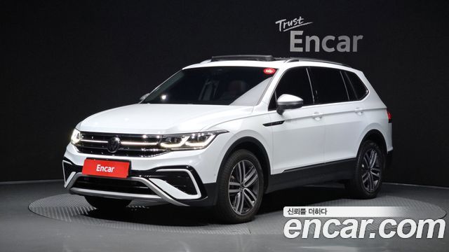 Volkswagen Tiguan 2.0 TSI Prestige - фото 0