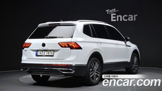 Volkswagen Tiguan 2.0 TSI Prestige - фото 1