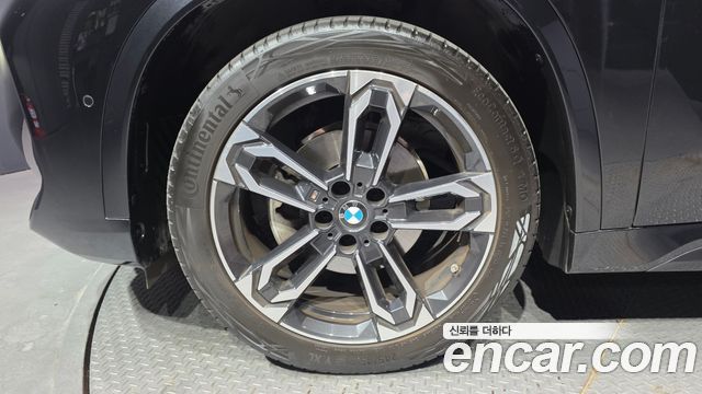 BMW X1 U11 sDrive 20i M Sport - фото 3