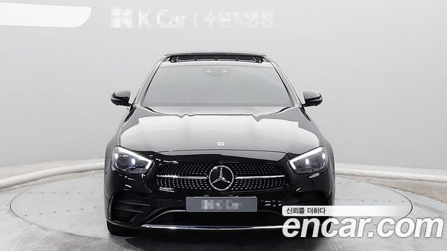Mercedes-Benz E-Class W213 E350 4MATIC AMG Line - фото 1
