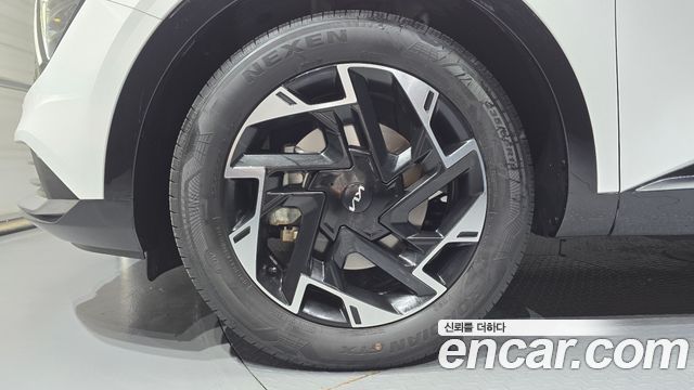 Kia Sportage 5-го поколения Gasoline 1.6 Turbo 2WD Signature - фото 4