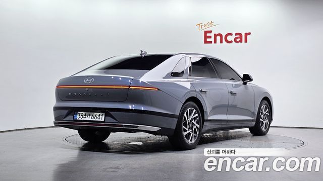 Hyundai Grandeur GN7, гибрид Premium - фото 1