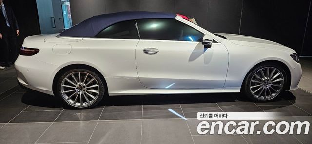 Mercedes-Benz E-Class W213 E450 4MATIC Cabriolet - фото 1