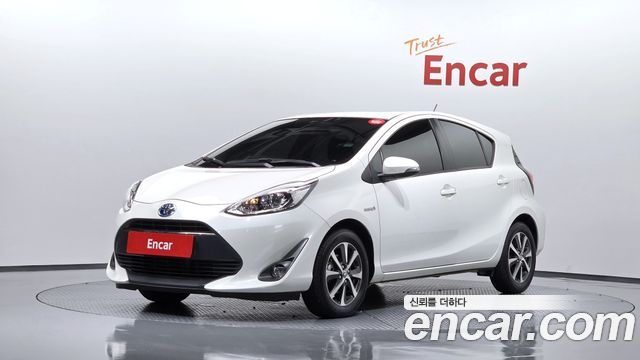 Toyota Prius 1.5 - фото 0