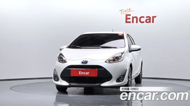 Toyota Prius 1.5 - фото 2