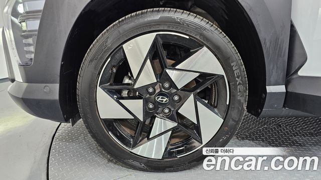 Hyundai Kona SX2 Gasoline 1.6 Turbo 2WD Inspiration - фото 4