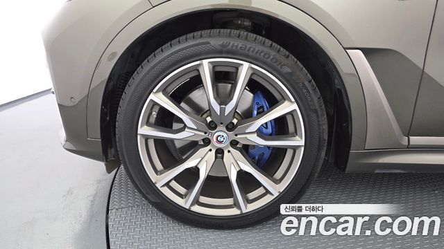BMW X7 G07 M50i 6STR - фото 3