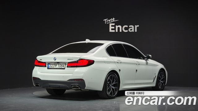 BMW 5-Series G30 530i xDrive M Sport Package - фото 1