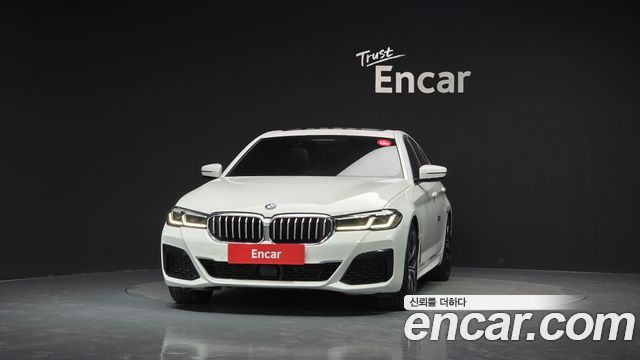 BMW 5-Series G30 530i xDrive M Sport Package - фото 2