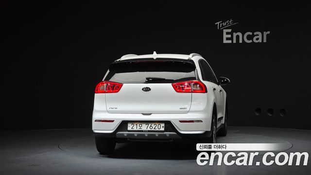 Kia Niro Prestige - фото 3