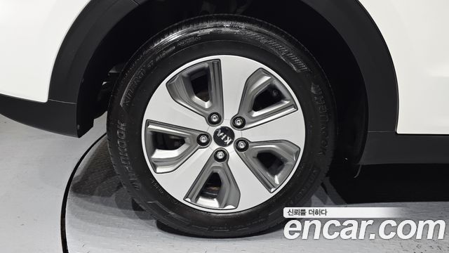 Kia Niro Prestige - фото 4