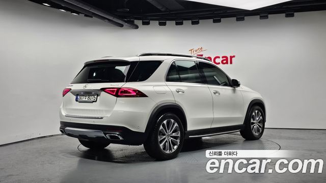 Mercedes-Benz GLE-Class W167 GLE300d 4MATIC - фото 1