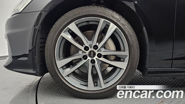 Audi A6 C8 45 TFSI Quattro Premium - фото 4