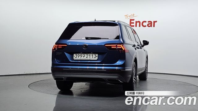 Volkswagen Tiguan 2.0 TDI Prestige - фото 3