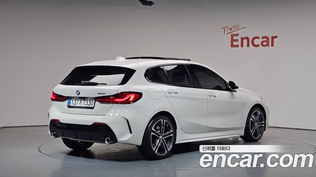BMW 1-Series F40 120i M Sports - фото 1