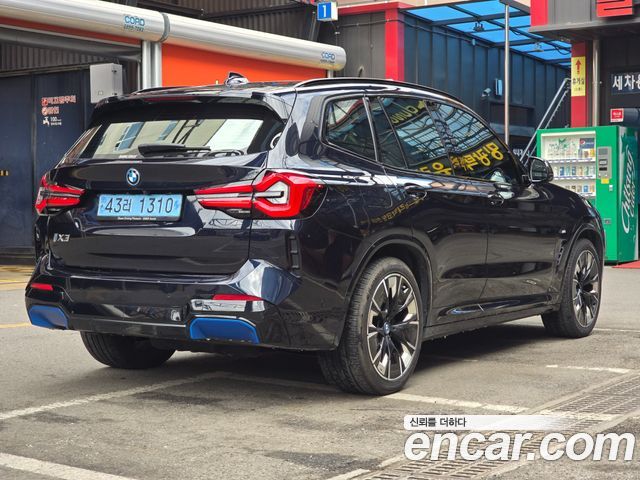BMW iX3 M Sports - фото 1