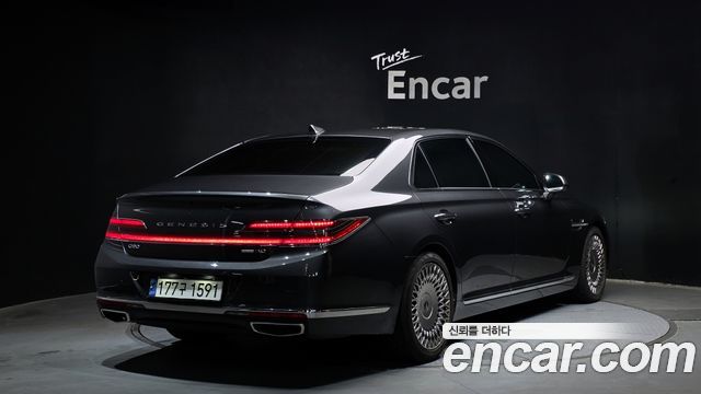 Genesis G90 3.8 AWD Premium Luxury - фото 1
