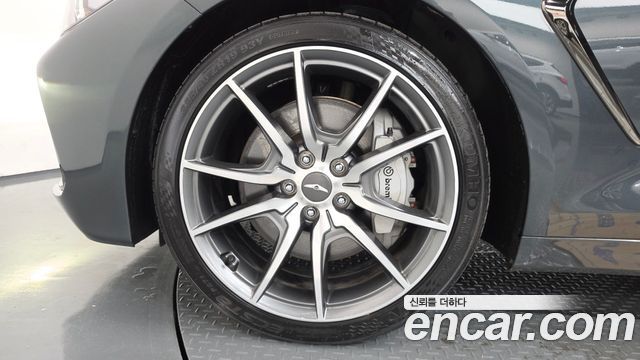 Genesis G70 2.0T Sport Package - фото 4