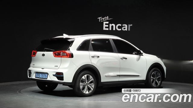 Kia Niro EV Noblesse - фото 1
