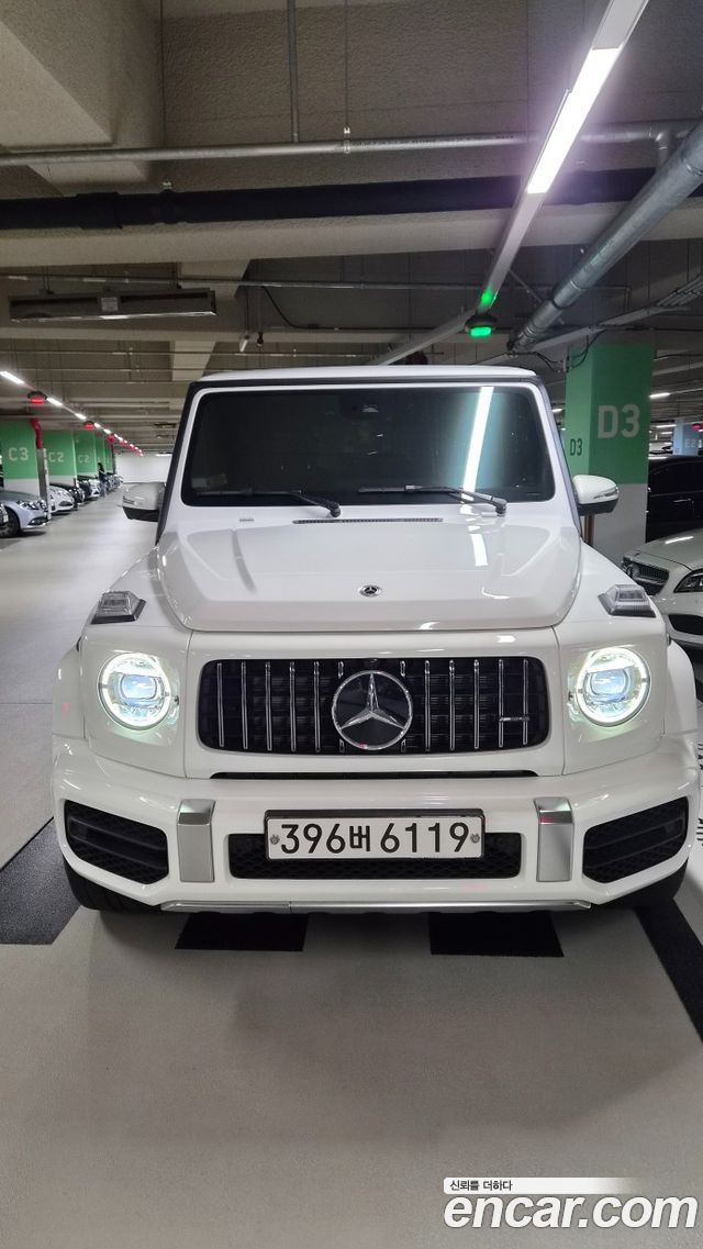 Mercedes-Benz G-Class AMG G63 - фото 0
