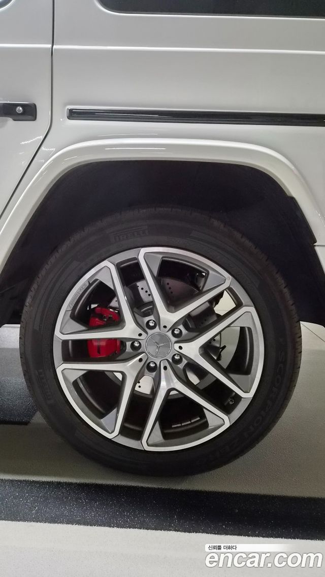 Mercedes-Benz G-Class AMG G63 - фото 4