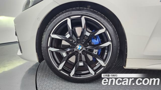 BMW 4-Series G22 420i M Sport Convertible - фото 4