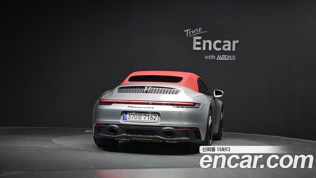 Porsche 911 Carrera 4 GTS Cabriolet - фото 3