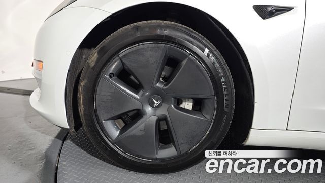Tesla Model 3 Long Range AWD - фото 4