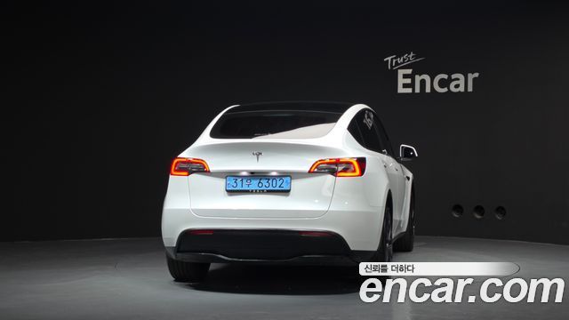 Tesla Model Y RWD - фото 3