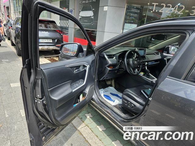 Toyota RAV4 5-го поколения 2.5 2WD Hybrid - фото 3