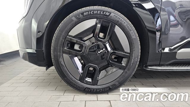Kia EV9 Long Range 4WD GT Line - фото 4