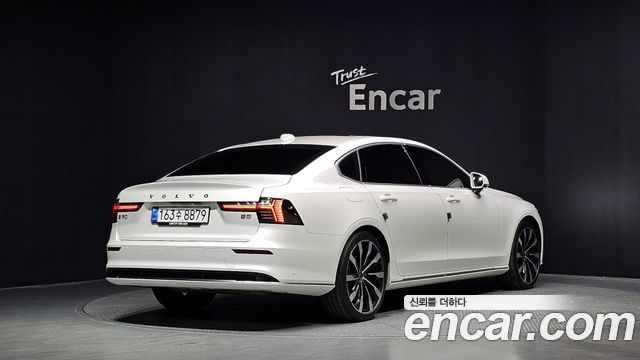 Volvo S90 B5 Ultra Bright - фото 1