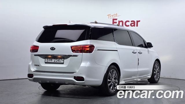 Kia Carnival Новый Gasoline 9-Seater Noblesse Special - фото 1