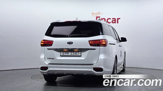 Kia Carnival Новый Gasoline 9-Seater Noblesse Special - фото 3