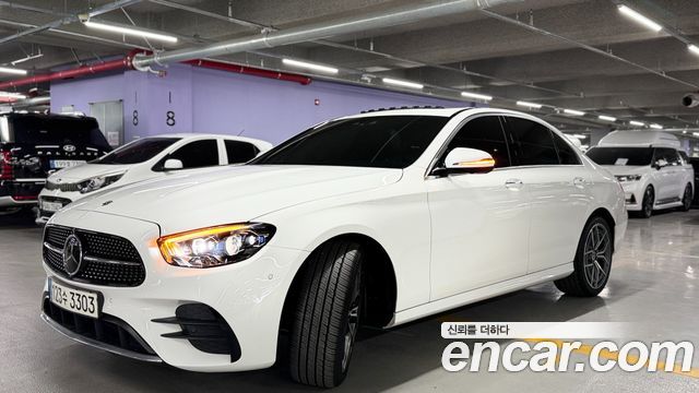 Mercedes-Benz E-Class W213 E220d 4MATIC AMG Line - фото 3
