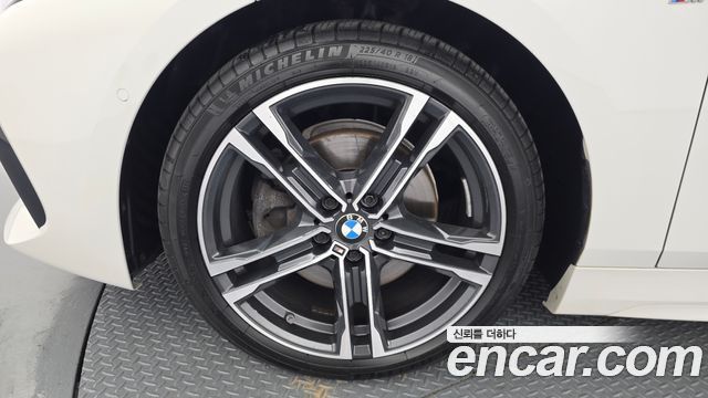 BMW 1-Series F40 118d M Sport - фото 4