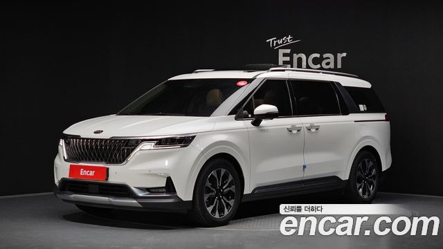 Kia Carnival 4-го поколения 9-Seater Signature - фото 0