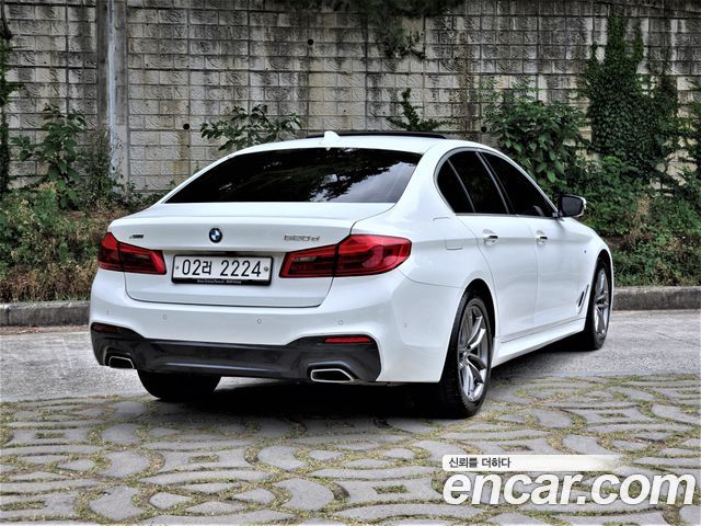 BMW 5-Series G30 520d xDrive M Sport Package Plus - фото 1