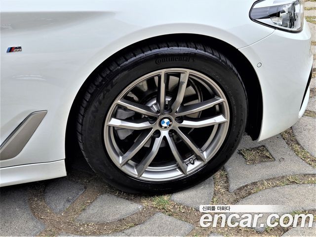 BMW 5-Series G30 520d xDrive M Sport Package Plus - фото 4