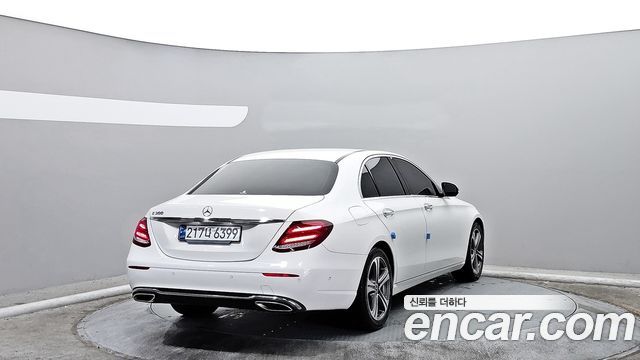 Mercedes-Benz E-Class W213 E300 Avantgarde - фото 3