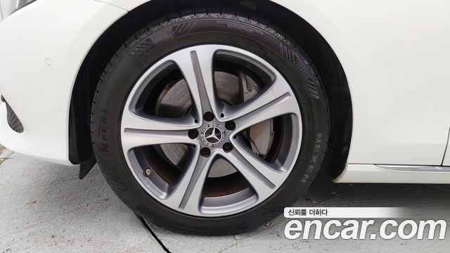 Mercedes-Benz E-Class W213 E300 Avantgarde - фото 4